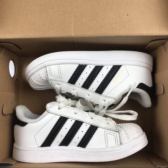 Kids shoes adidas size 9 toddler - Picture 1 of 6